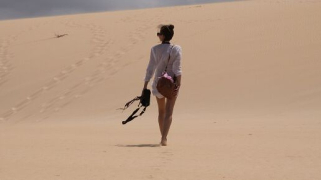 Una donna nel deserto &copy; Pixabay