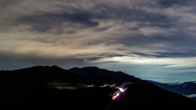 Cielo notturno sulle montagne &copy; pixabay.com