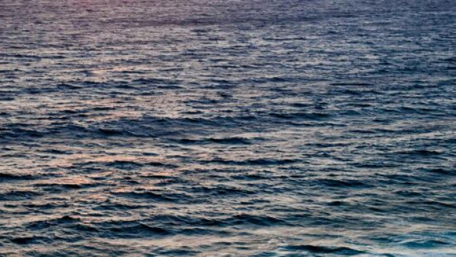 Il mare al tramonto &copy; Pexels.com