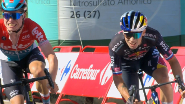 La vittoria di Primoz Roglic a Pico Villuercas - Screenshot &copy; Eurosport