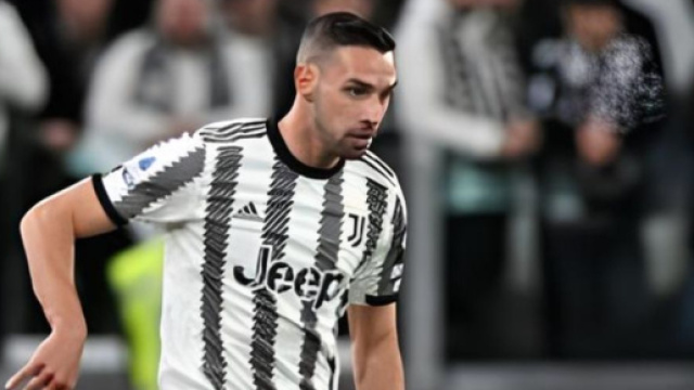 Mattia De Sciglio con la maglia della Juventus &copy; Instagram