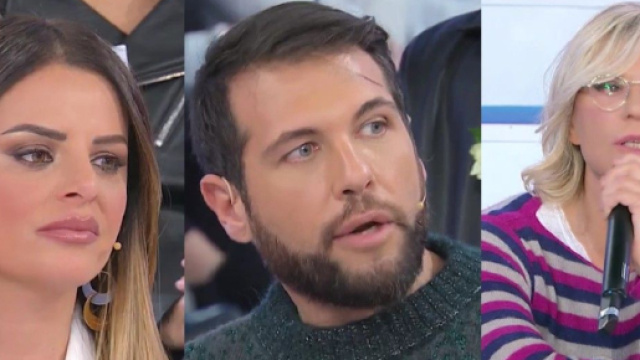 Roberta Di Padua, Alessandro Vicinanza e Maria De Filippi - screenshot &copy; Canale 5