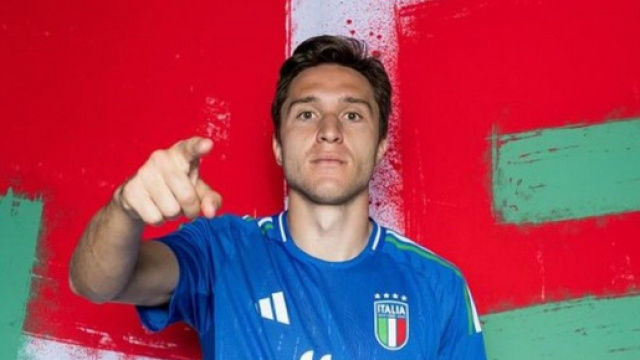 Federico Chiesa con la divisa della nazionale italiana &copy; Instagram