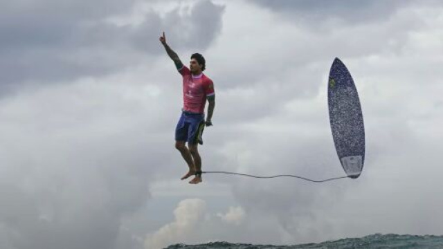Il surfista brasiliano Medina - Foto &copy; Jerome Brouillet