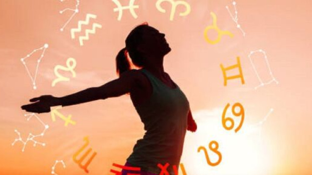 Una ragazza e i segni dell'oroscopo (&copy; Unsplash)