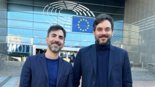 Marco Sponziello e Domenico Pecere presso la sede della Commissione europea (&copy; Facebook)