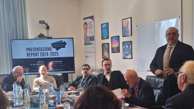 Un momento del rapporto sull'economia pugliese 2024 @ Aforisma.