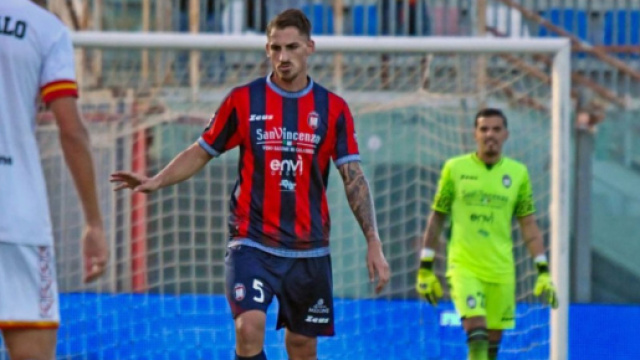 Riccardo Cargnelutti, difensore del Crotone - &copy; Facebook / FcCrotone
