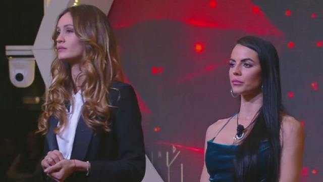 In foto Helena e Shaila al Grande fratello &copy; Mediaset