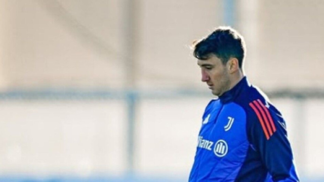 Andrea Cambiaso in allenamento &copy; Juventus FC