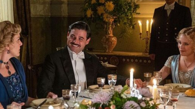 In foto Jana, Cruz e Manuel de La Promessa &copy; Rtve.