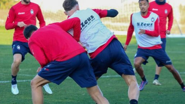 Un momento di allenamento del Crotone - &copy; Facebook / FcCrotone