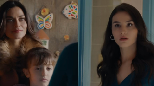 Nihal, Melis e Yeşim - &copy; Tradimento.