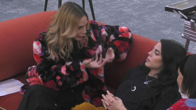 Stefania Orlando e Shaila Gatta (&copy;Grande Fratello/Mediaset).