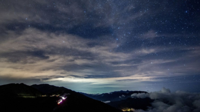 Montagne sotto le stelle - &copy; Pixabay.
