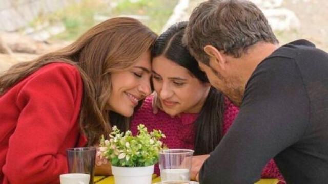 In foto Gelsomina, Viola e Domenico in Mina Settembre &copy; Rai