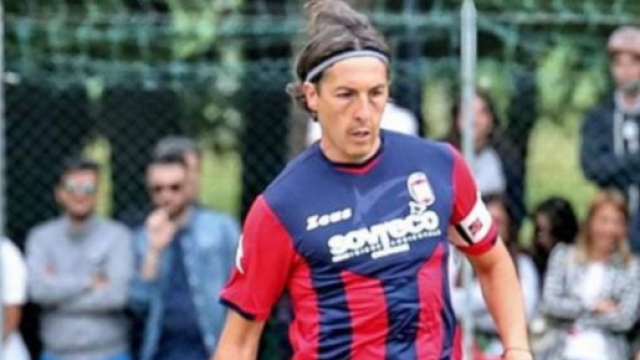 Claiton Dos Santos, ex capitano del Crotone - &copy; Facebook / FcCrotone