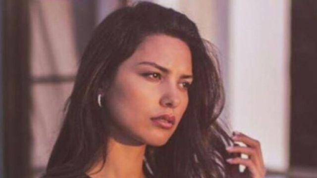 Zeynep (Hazal Filiz K&uuml;&ccedil;&uuml;kk&ouml;se) - Endless Love &copy; Mediaset