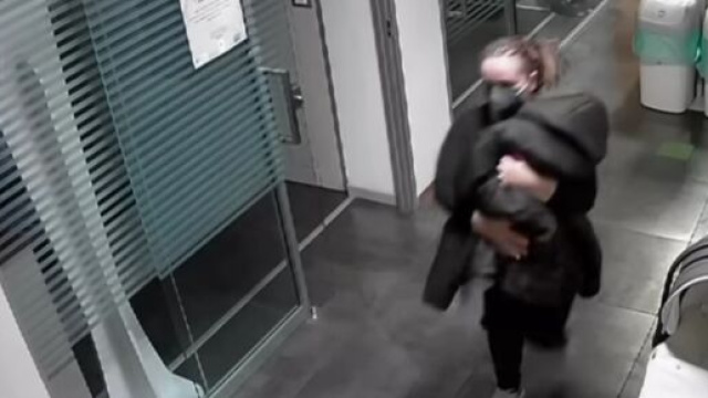 Rosa Vespa durante il rapimento della piccola Sofia - Screenshot &copy; Youtube