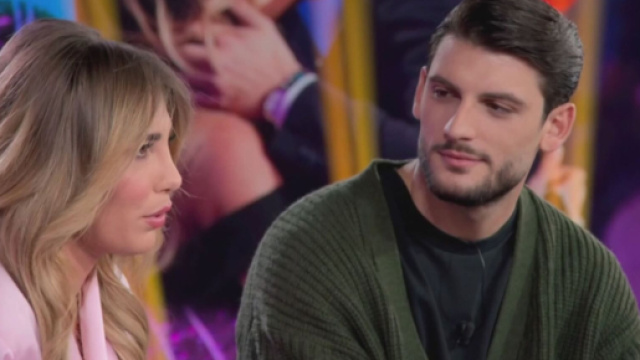 In foto Martina e Ciro (screenshot &copy; Canale 5).