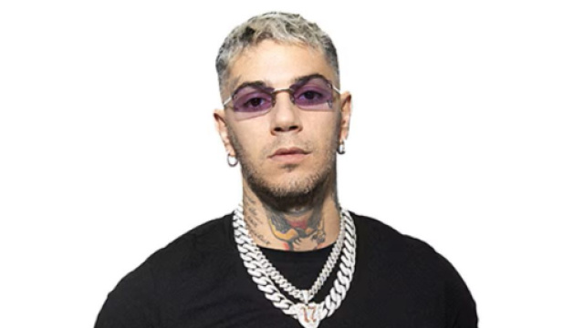 Il rapper Emis Killa - foto dalla pagina ufficiale social &copy; Festival di Sanremo