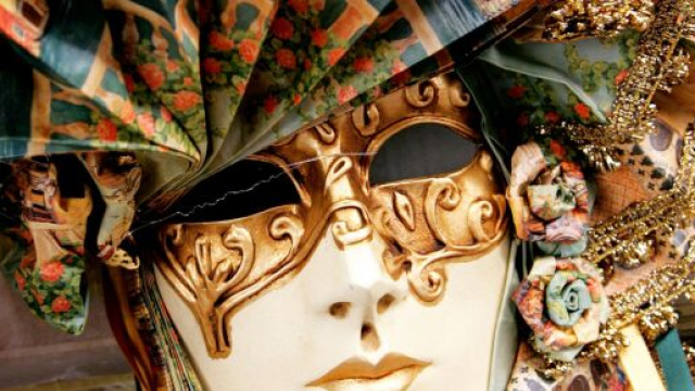Maschera carnevale - Immagine &copy; Pexels.