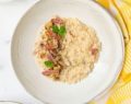 Risotto sarde e pomodorini secchi, una ricetta adatta per ogni occasione