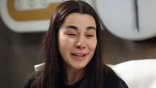 Oylum in una scena di Tradimento &copy; Mediaset.