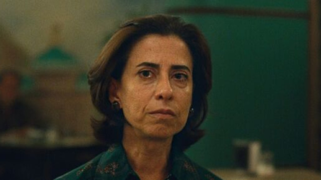 Fernanda Torres nei panni di Eunice Paiva (&copy; Io sono ancora qui)
