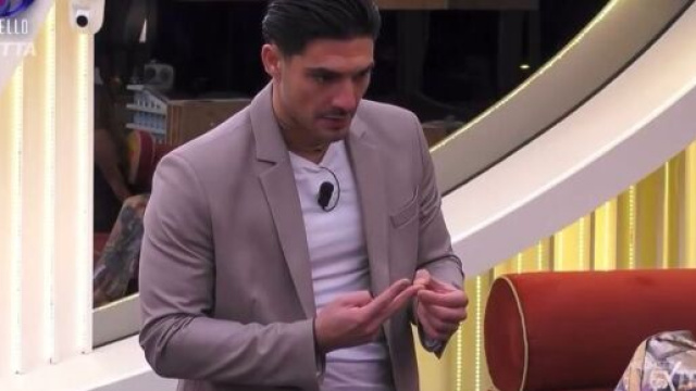 In foto Lorenzo Spolverato &copy; Mediaset Infinity.