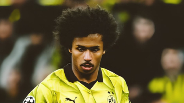 Karim Adeyemi con la maglia del Dortmund &copy; Instagram