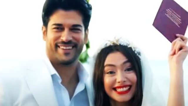 Burak &Ouml;z&ccedil;ivit (Kemal) e Neslihan Atag&uuml;l (Nihan) - &copy; Endless Love.