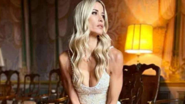 Elena Santarelli foto profilo - &copy; Instagram.