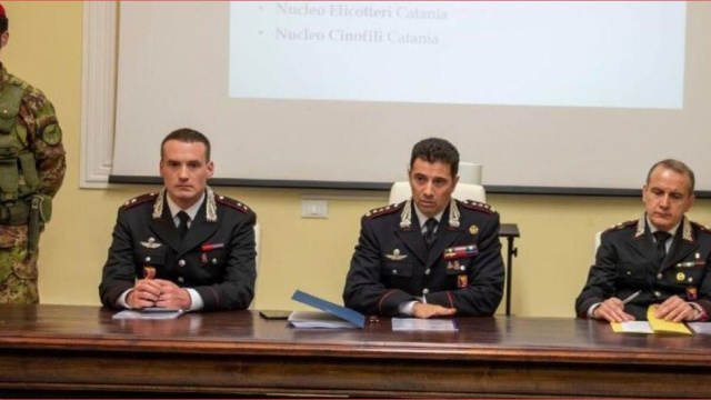 Carabinieri in conferenza stampa &copy; Carabinieri
