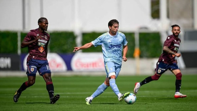 Fabio Miretti in azione con la maglia della Juventus &copy; Instagram