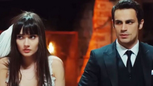 Dundar e Zeynep sposi &copy; Forbidden Fruit.
