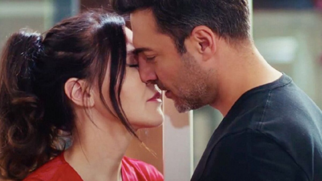 Ender e Kaya in Forbidden Fruit &mdash; &copy; Mediaset..