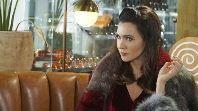 Şevval Sam (Ender Taşdemir) in una scena di Forbidden Fruit &ndash; &copy; Immagine Mediaset.