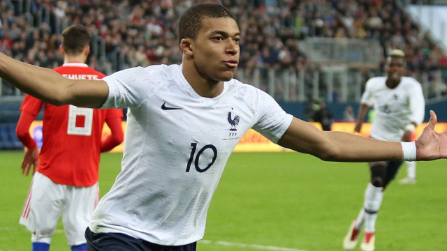 Kylian Mbapp&egrave; con la maglia della Francia (&copy; Wikipedia)