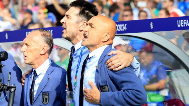 Luciano Spalletti durante l'ultima esperienza da allenatore sulla panchina della Nazionale Italiana. &copy; Creative Commons