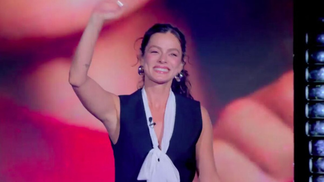 &Ouml;zge &Ouml;zpirin&ccedil;&ccedil;i &ndash; Credit &copy; Verissimo.