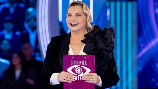 Simona Ventura - Screenshot &copy; Canale 5.