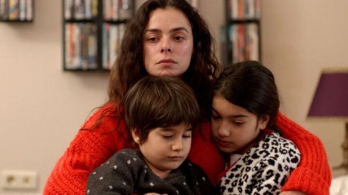 La forza di una donna, cambio programmazione sabato 22/11: la soap tagliata di  un'ora