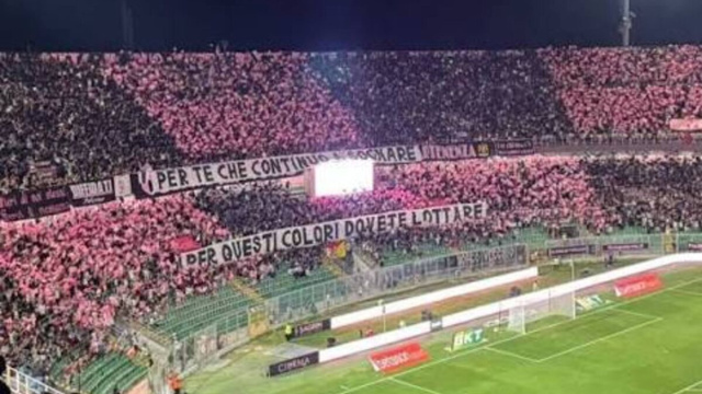 I tifosi del Palermo, secondi nella classifica. Foto pagina Facebook Dimensione Calcio