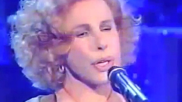 Ornella Vanoni a Sanremo negli anni '90 &copy; Rai