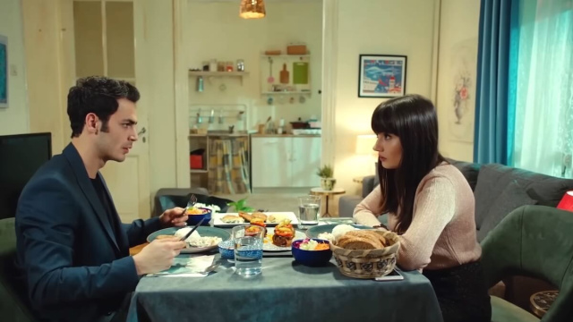 Dundar e Zeynep in una scena di Forbidden Fruit &copy; Mediaset.