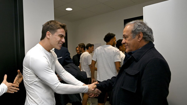 Kenan Yildiz e Michel Platini. Foto &copy; Juventus FC