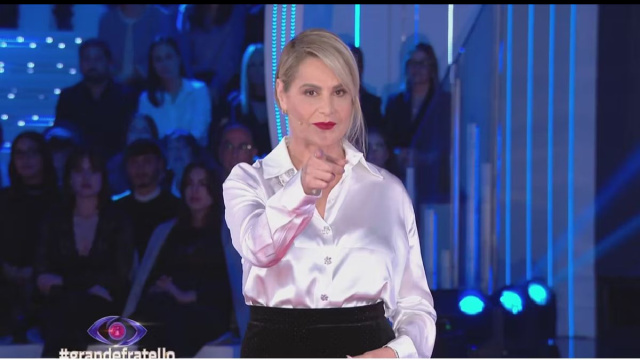 Simona Ventura - Screenshot &copy; Canale 5.