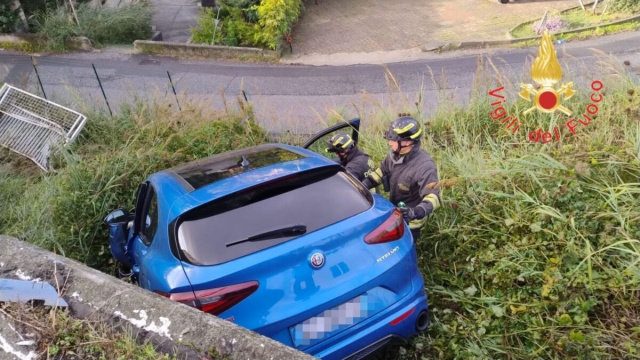 Veicolo fuori strada, intervengono i Vigili del Fuoco &ndash; &copy; Vigili del Fuoco.
