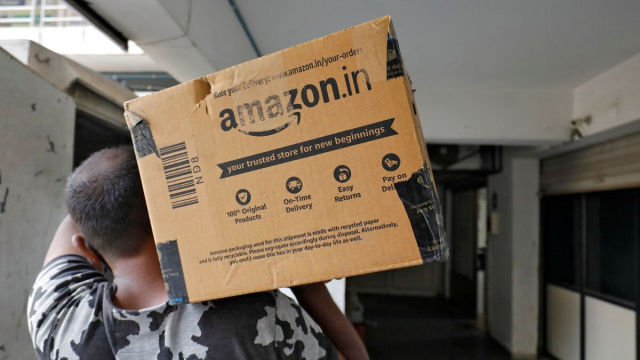Una consegna Amazon India &copy; Creative Commons.